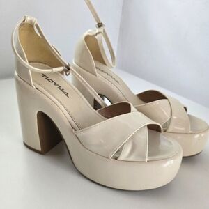 Novus Nude Cream Platform Sandals Heels SIZE 10